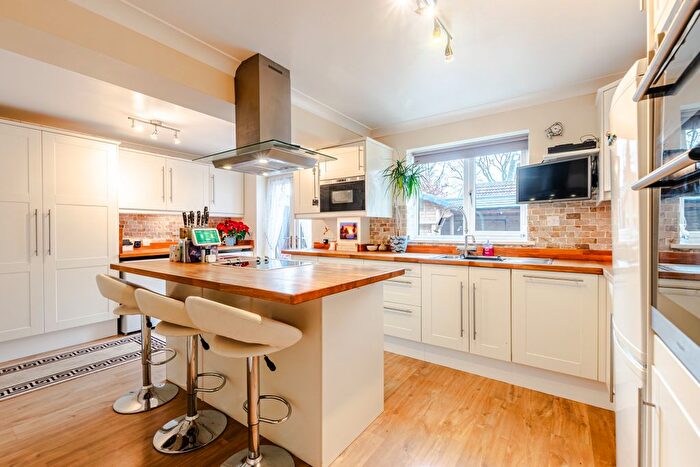 4 Bedroom Semi-Detached Bungalow For Sale In Manor Drive, North Duffield, North Yorkshire, YO8