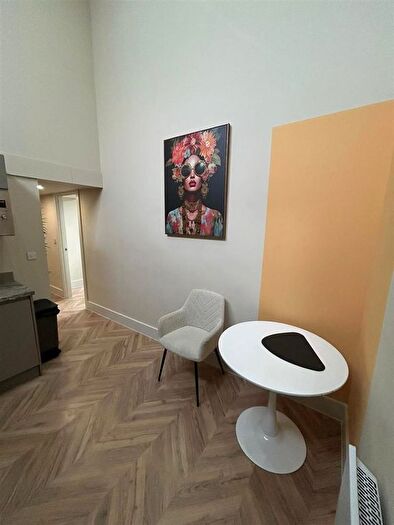 1 Bedroom Flat To Rent In The Headrow, Leeds, LS1