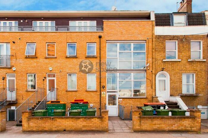 2 Bedroom Flat To Rent In Barberry Court, Manbey Park, Stratford, E15