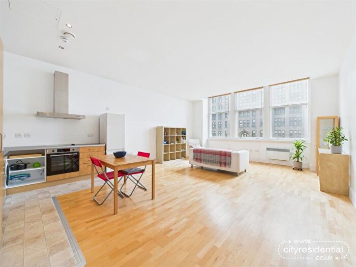 1 Bedroom Apartment For Sale In Tower Building, Water Street, Liverpool, L3