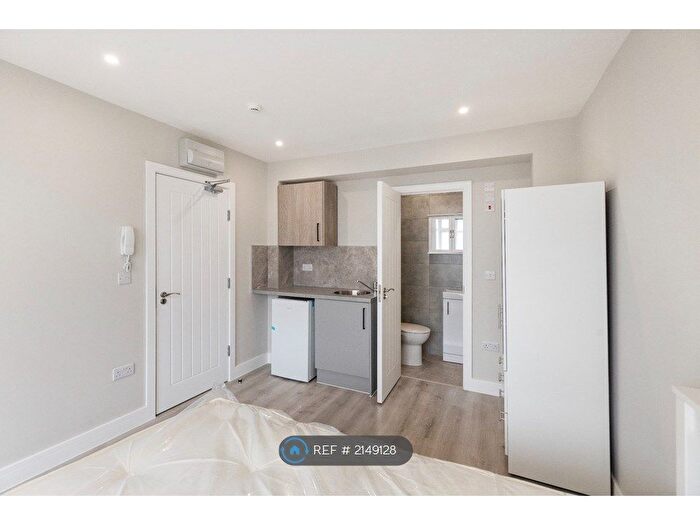 Studio To Rent In Sutton, Sutton, SM1