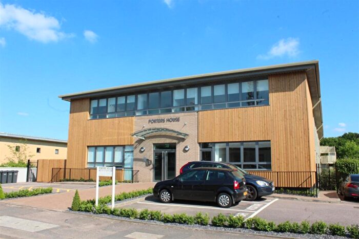 1 Bedroom Apartment To Rent In Porters Wood, St Albans, Hertfordshire, AL3