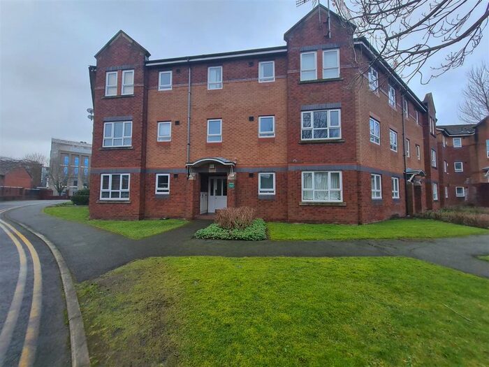 2 Bedroom Flat To Rent In Princes Gardens, City Centre, L3