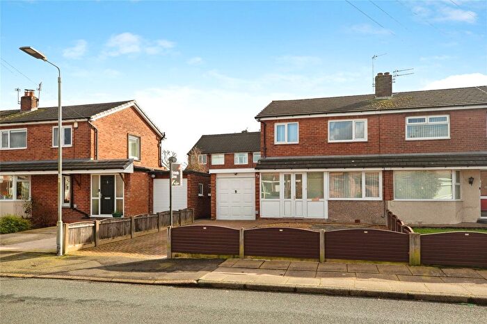 3 Bedroom Semi Detached House For Sale In Bankhouse Road, Bury, Greater Manchester, BL8