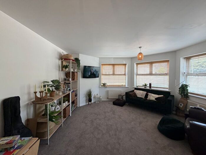 2 Bedroom Flat To Rent In Reeve Close, Leighton Buzzard, LU7