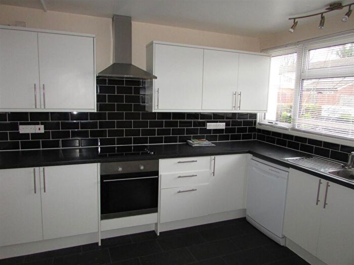 3 Bedroom House To Rent In Scarborough Avenue, Stevenage, SG1
