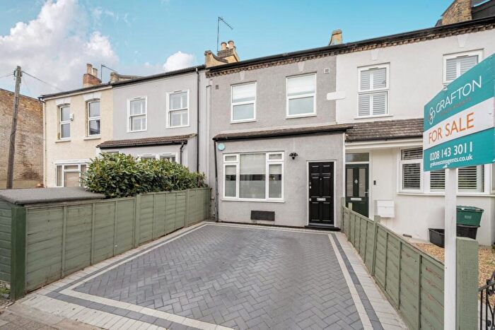 3 Bedroom Terraced House For Sale In Maple Road, London, SE20