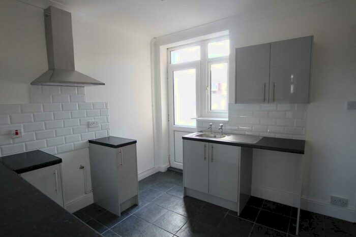 3 Bedroom End Of Terrace House To Rent In Wharton Street, Grimsby, DN31