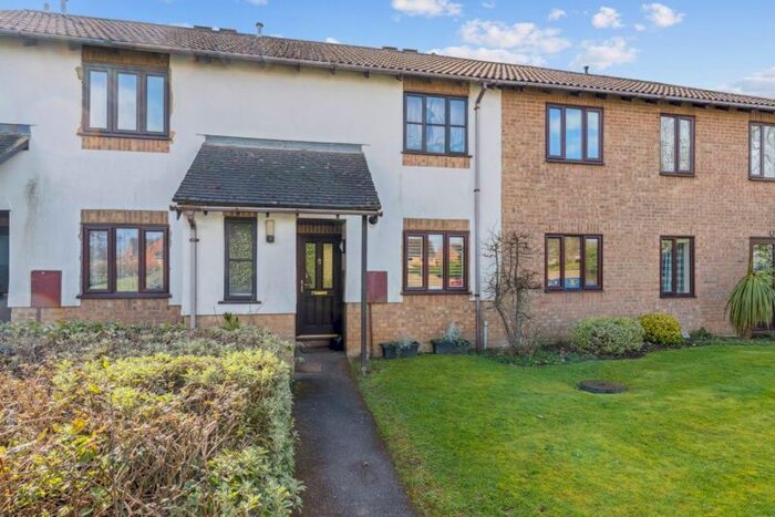 1 Bedroom Flat To Rent In Little Greencroft, Chesham, HP5