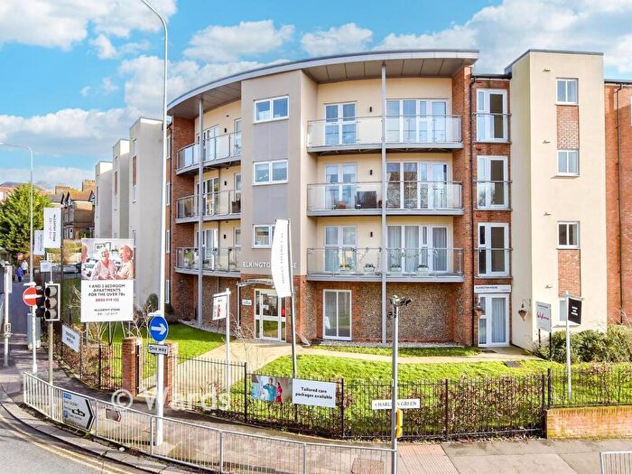 2 Bedroom Flat For Sale In Elkington House, Dover, Kent, CT16