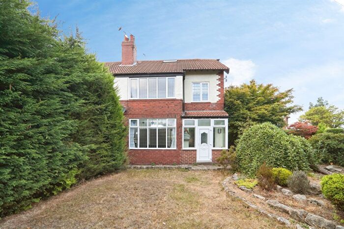 4 Bedroom Semi-Detached House For Sale In Wynford Avenue, Leeds, LS16