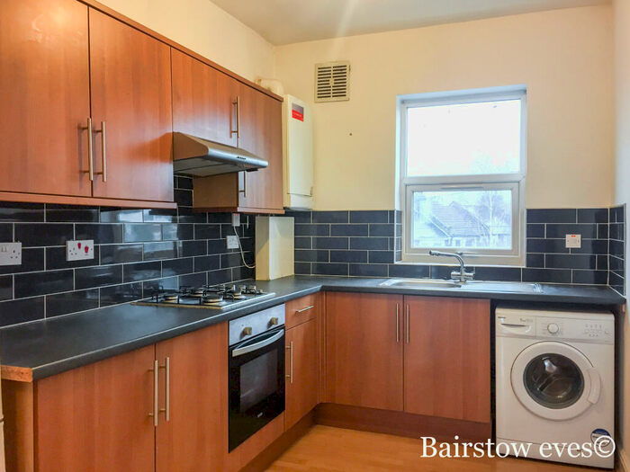 Apartment To Rent In Hoe Street, Bakers Arms, E17