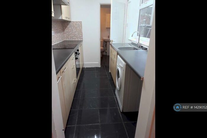 4 Bedroom Terraced House To Rent In Carnforth Street, Manchester, M14