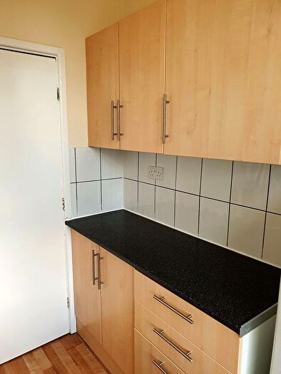 1 Bedroom Flat To Rent In Flat, Market Hill, Holyhead, LL65