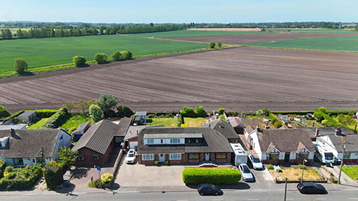 4 Bedroom Semi-Detached House For Sale In New Lane, Burscough, L40