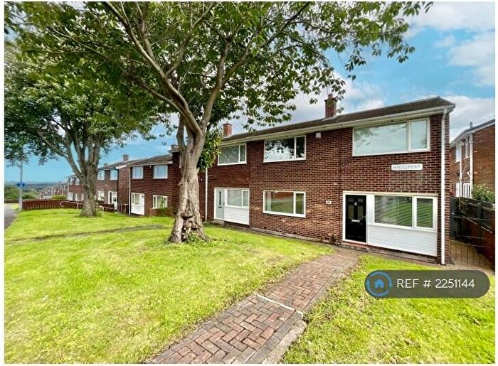 3 Bedroom End Of Terrace House To Rent In Hill Crest, Gateshead, NE10