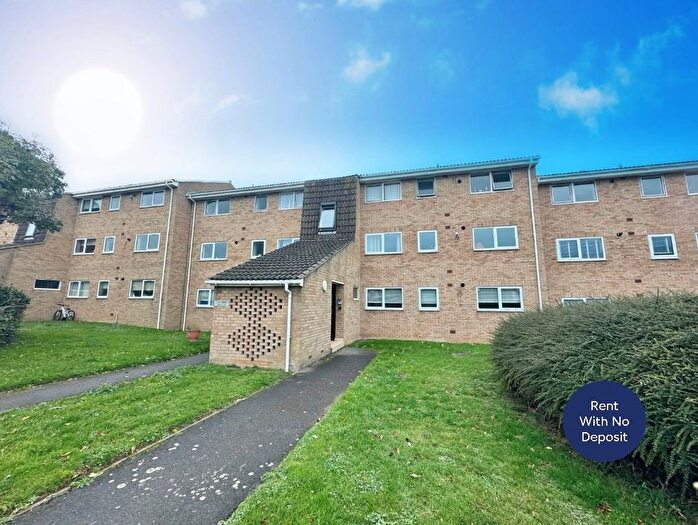 2 Bedroom Flat To Rent In Wye Gardens, Cliftonville, Margate, Kent, CT9