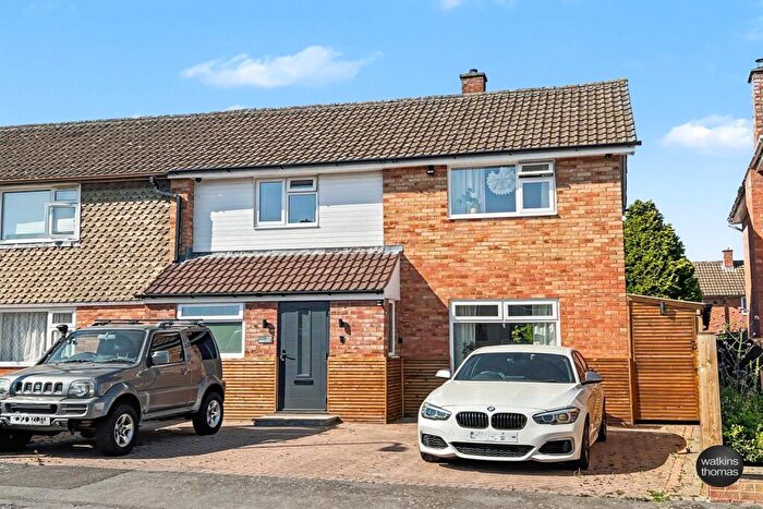 3 Bedroom Semi-Detached House For Sale In Seaton Avenue, Hereford, HR1