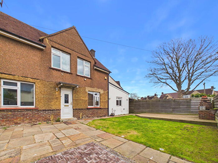 5 Bedroom End Of Terrace House For Sale In Corbyn Crescent, Shoreham By Sea, BN43