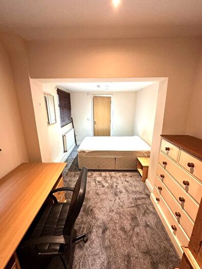 3 Bedroom Flat To Rent In High Street, Leamington Spa, CV31