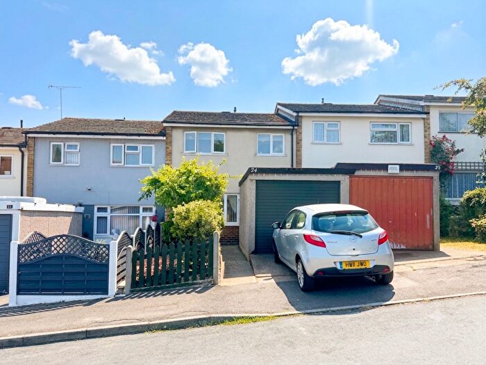 3 Bedroom Terraced House For Sale In Pheasant Road, Chatham, ME4