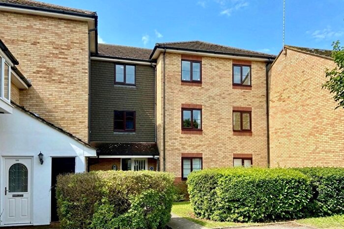 2 Bedroom Flat For Sale In Tamarin Gardens, Cambridge, CB1