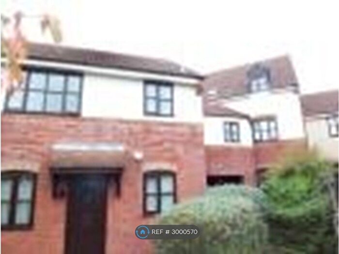 2 Bedroom Maisonette To Rent In Grace Avenue, Oldbrook, Milton Keynes, MK6