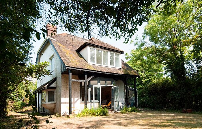 3 Bedroom Detached House To Rent In West Cliff, Whitstable, CT5