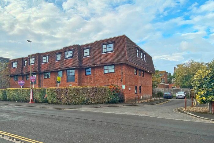 2 Bedroom Flat To Rent In Albert Street, Fleet, GU51