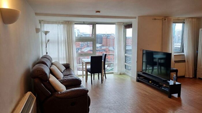2 Bedroom Flat To Rent In Whitworth Street West, Manchester, M1