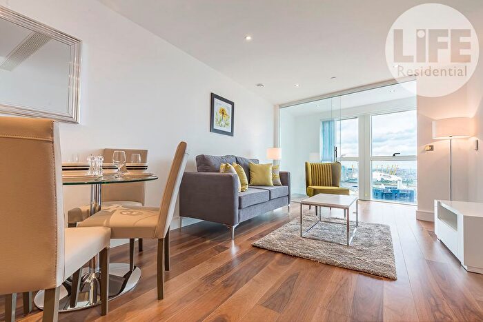 1 Bedroom Flat To Rent In Lincoln Plaza, Canary Wharf, E14