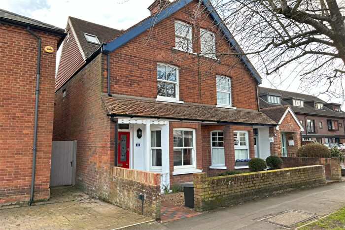 4 Bedroom Semi-Detached House To Rent In Claremont Road, Marlow, SL7