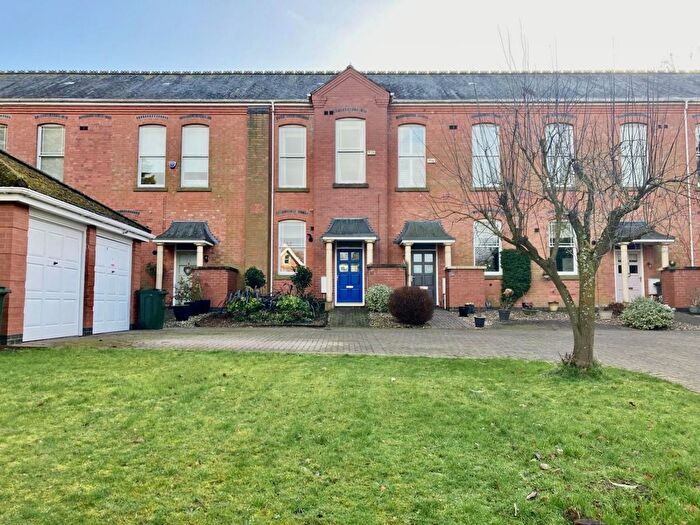 2 Bedroom Town House For Sale In Westminster Drive, Upper Saxondale, Radcliffe, NG12