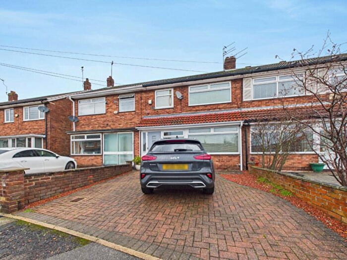 3 Bedroom Terraced House For Sale In Sutton House Road, Hull, HU8