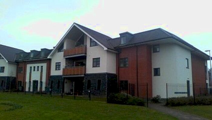2 Bedroom Flat To Rent In Willow Close, Newbury, RG14