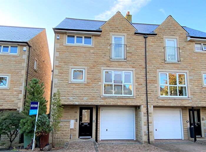 3 Bedroom Town House To Rent In East Busk Lane, Otley, LS21