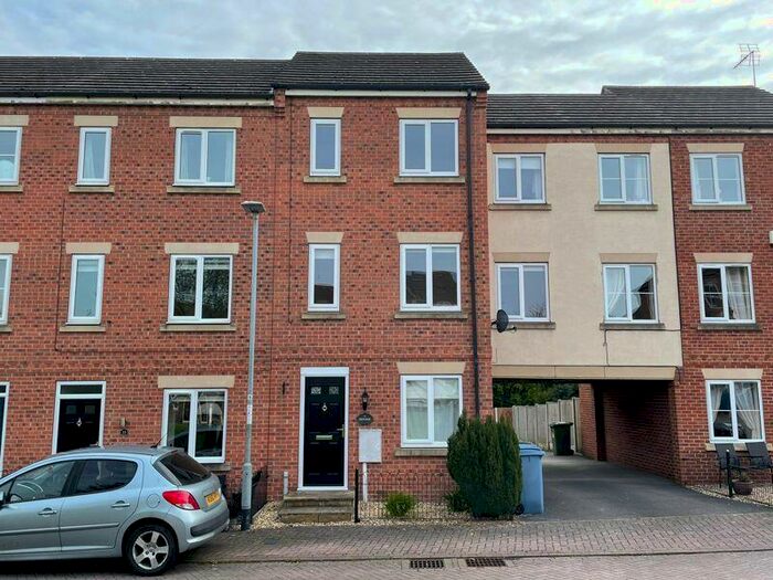 4 Bedroom Town House To Rent In Eldon Green, Newark, NG22