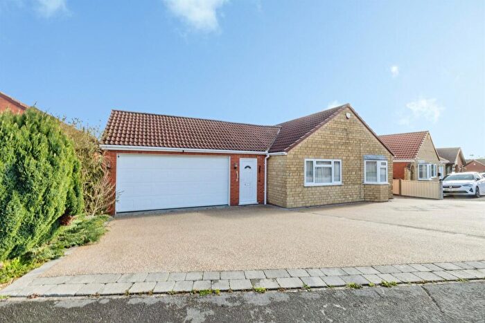 3 Bedroom Detached Bungalow For Sale In Elsham Crescent, Lincoln, LN6