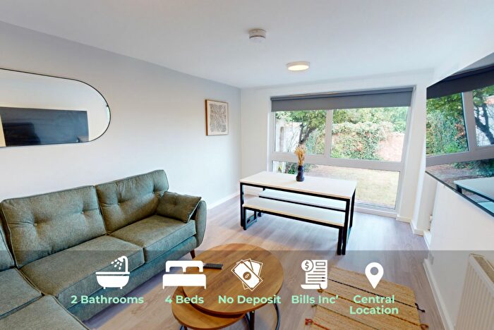 4 Bedroom House To Rent In Lebanon Close, EX4