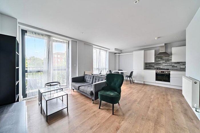 1 Bedroom Apartment To Rent In Rotherhithe Old Road, Surrey Quays, SE16