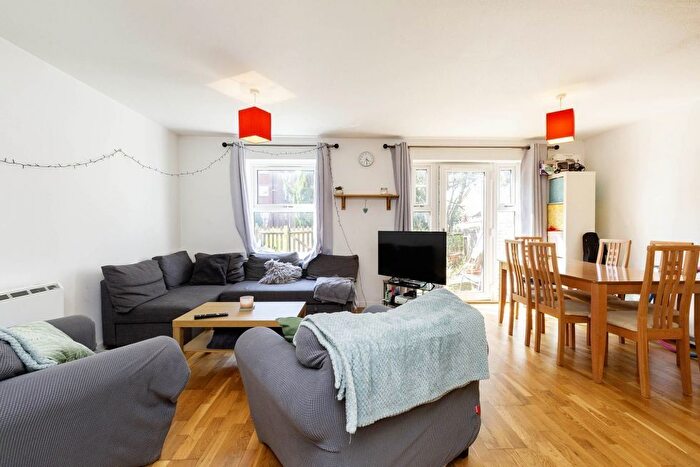 3 Bedroom Flat To Rent In Portland Road, London, N15
