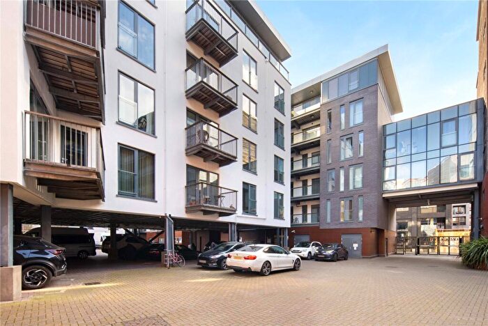2 Bedroom Flat For Sale In Omega Works, Roach Road, Bow, London, E3 - Photo 11
