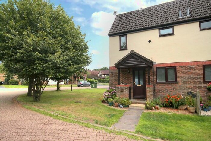 1 Bedroom Semi-Detached House To Rent In Lake View, North Holmwood, RH5