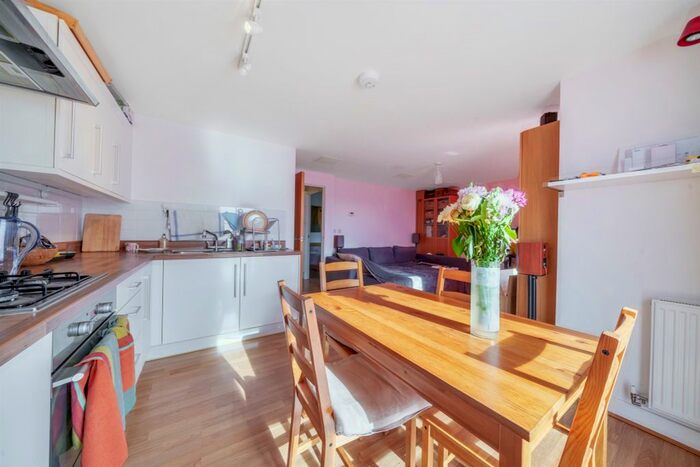1 Bedroom Flat To Rent In St. Georges Grove, London, SW17