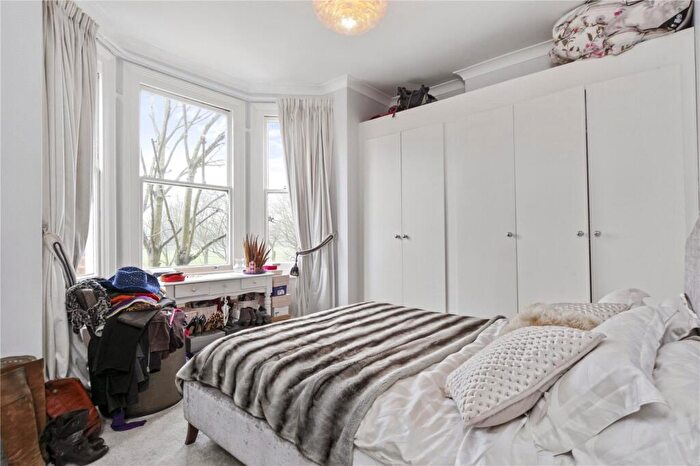 2 Bedroom Apartment To Rent In Bolingbroke Grove, London, SW11