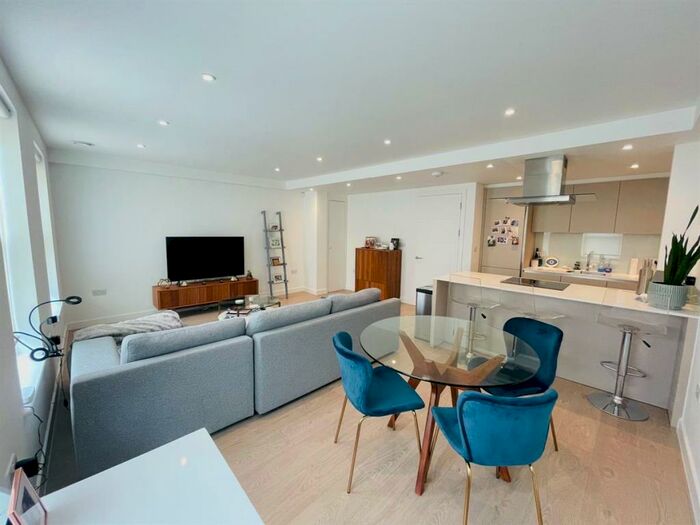 1 Bedroom Apartment To Rent In Britton Street, London, EC1M