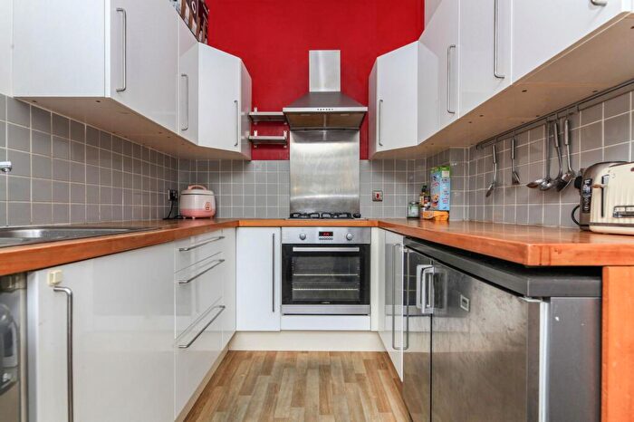 2 Bedroom Apartment To Rent In Cromwell Road, Hove, BN3