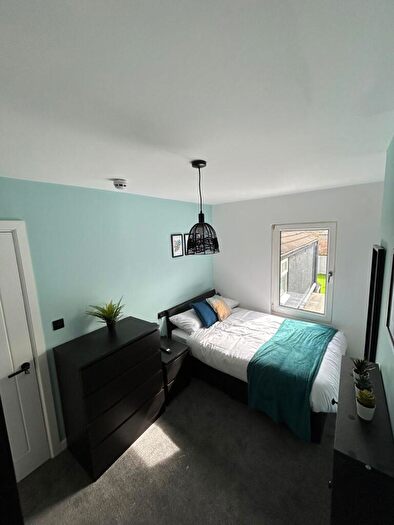 1 Bedroom End Of Terrace House To Rent In Gillingham Road, Gillingham, ME7