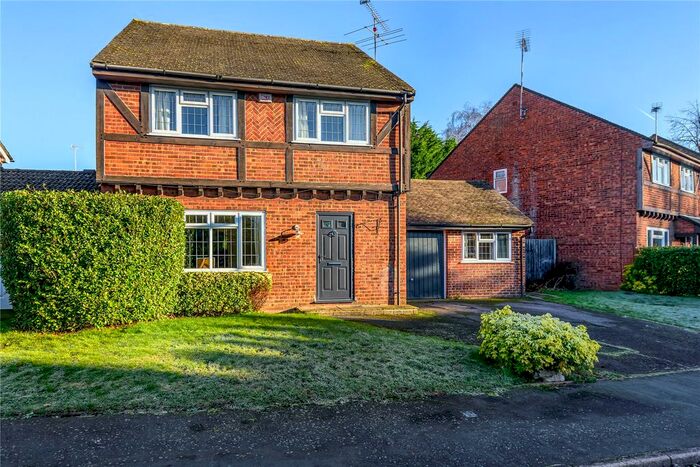 4 Bedroom Detached House To Rent In Bosman Drive, Windlesham, Surrey GU20