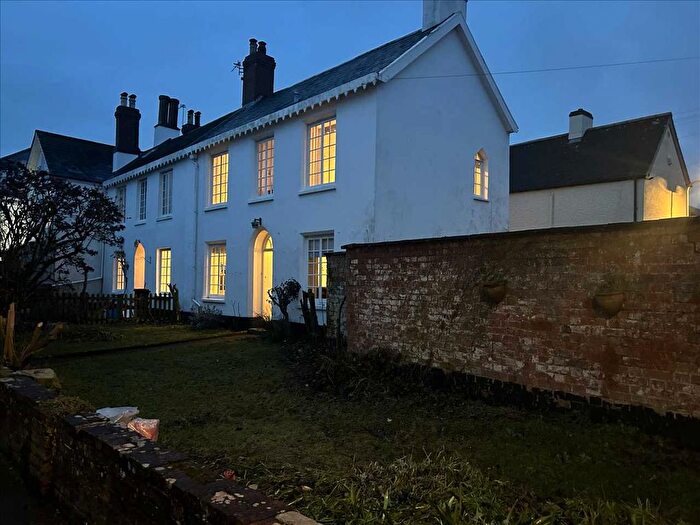 2 Bedroom End Of Terrace House For Sale In Victoria Road, Topsham, EX3